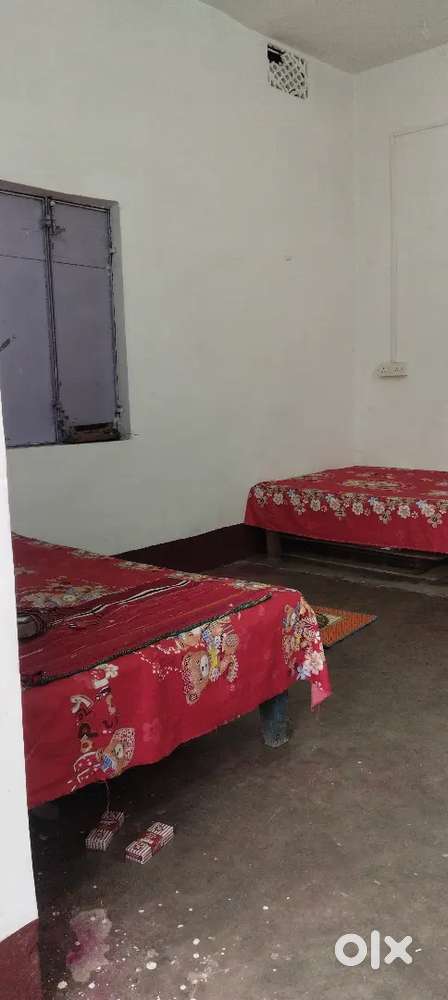 Savera cinema hall near 100 m again 1500 per bechelor share rate