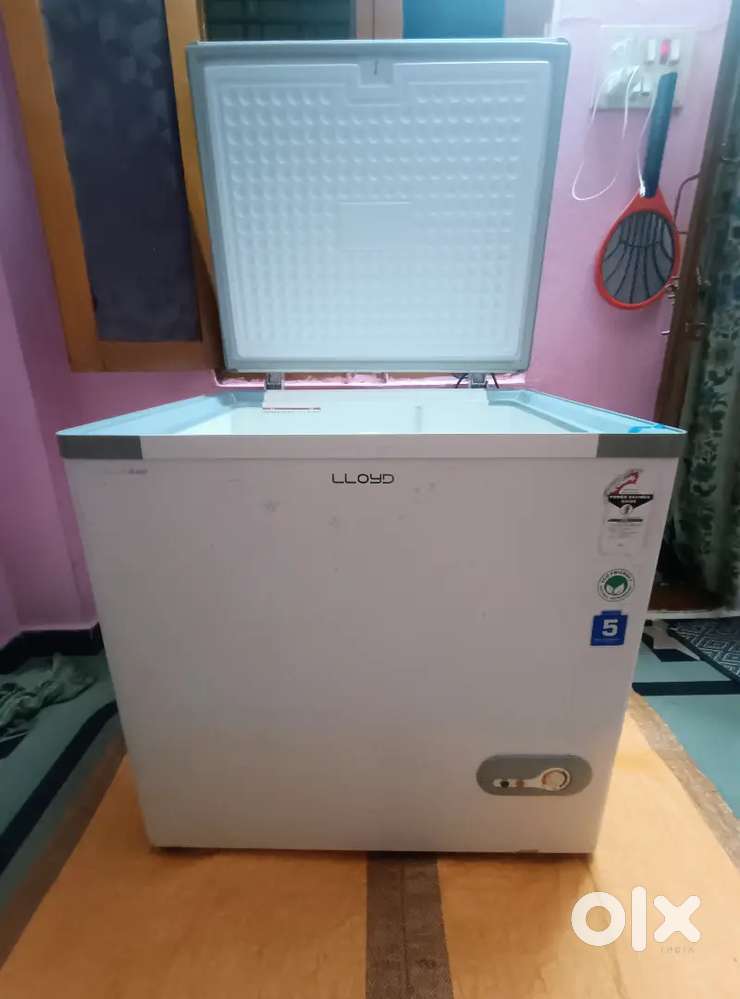 Lloyd deep freezer 200 litres