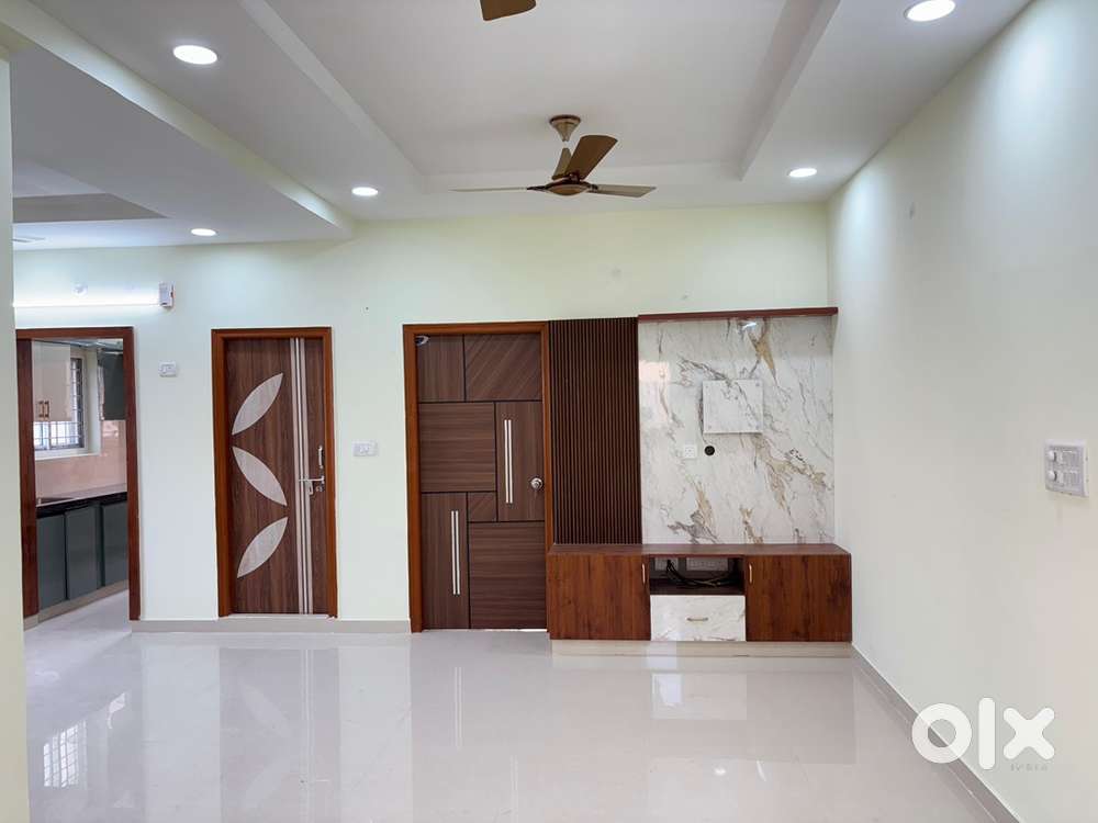  2 BHK Semi-Furnished Flat for Rent in Kondapur – Ready to Move