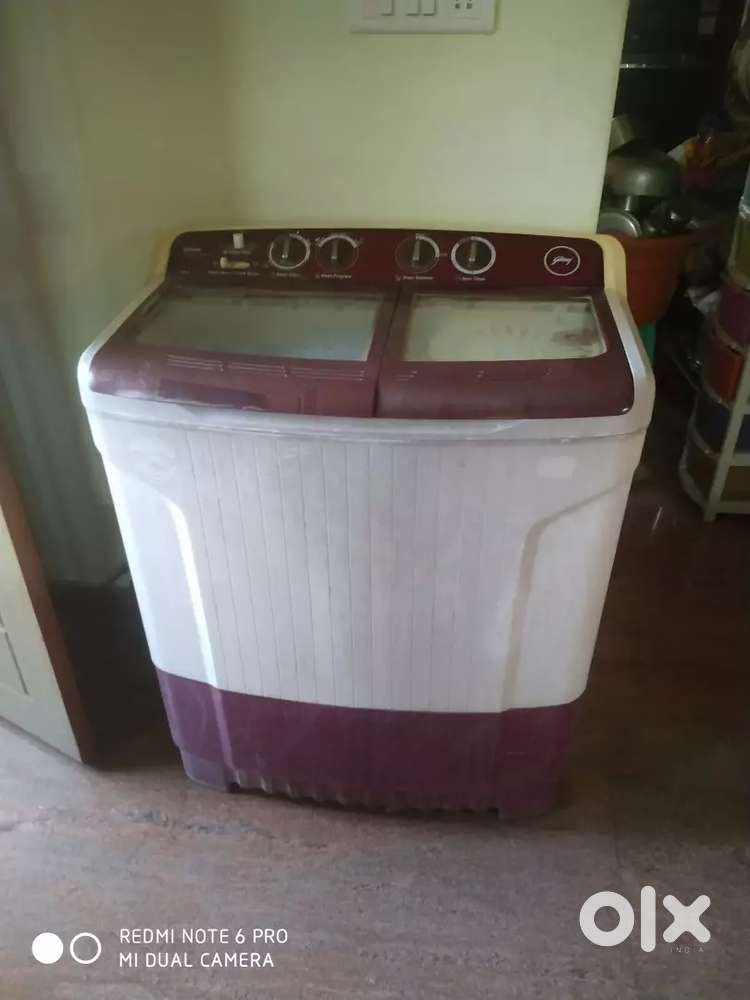 Semi automatic washing machine