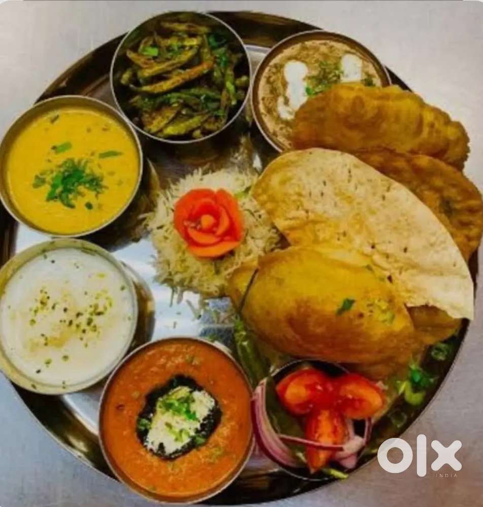 Required Service girl/waitress/chef