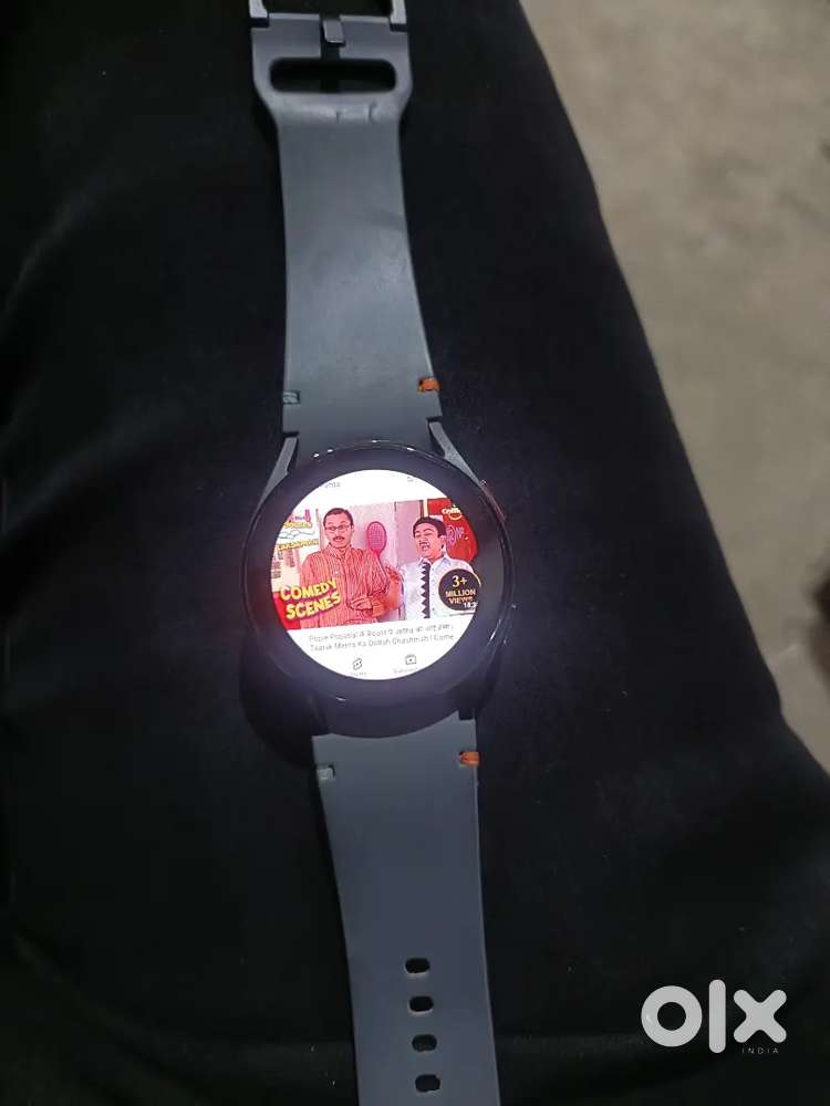 GALAXY WATCH FE NEW CONDITION NO SCRATCH AND PROBLEM