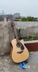 Yamaha FGX800C Solid Top Cutaway Acoustic-Electric Guitar