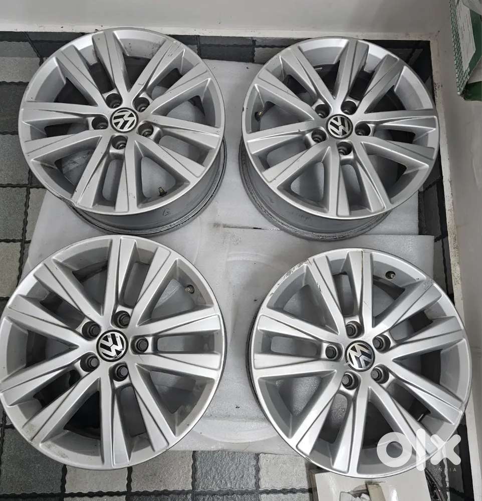 Polo 15'' alloys x4