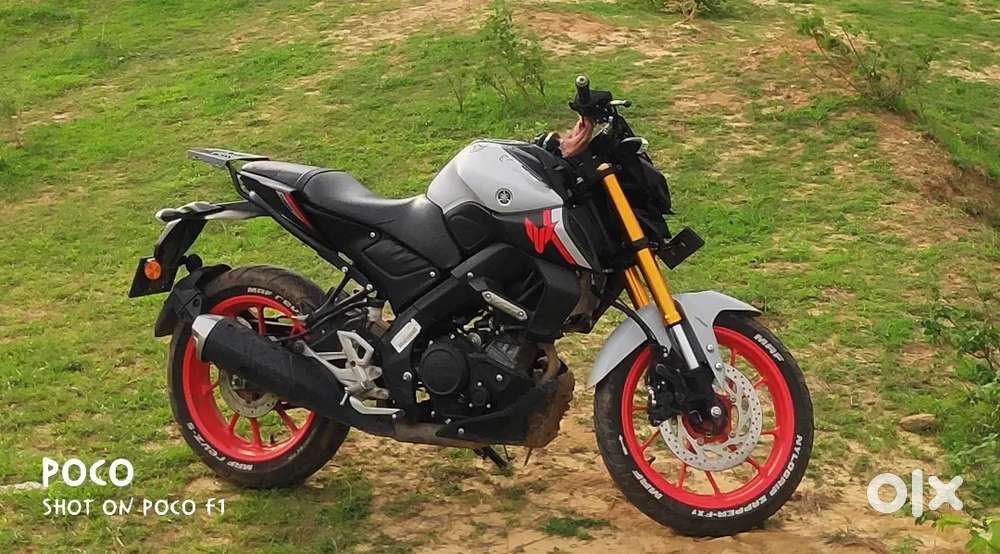 Footrest and back support installed