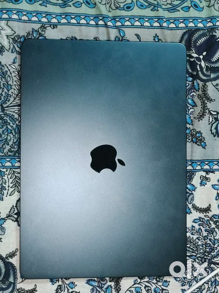 Apple macbook air M2 2022