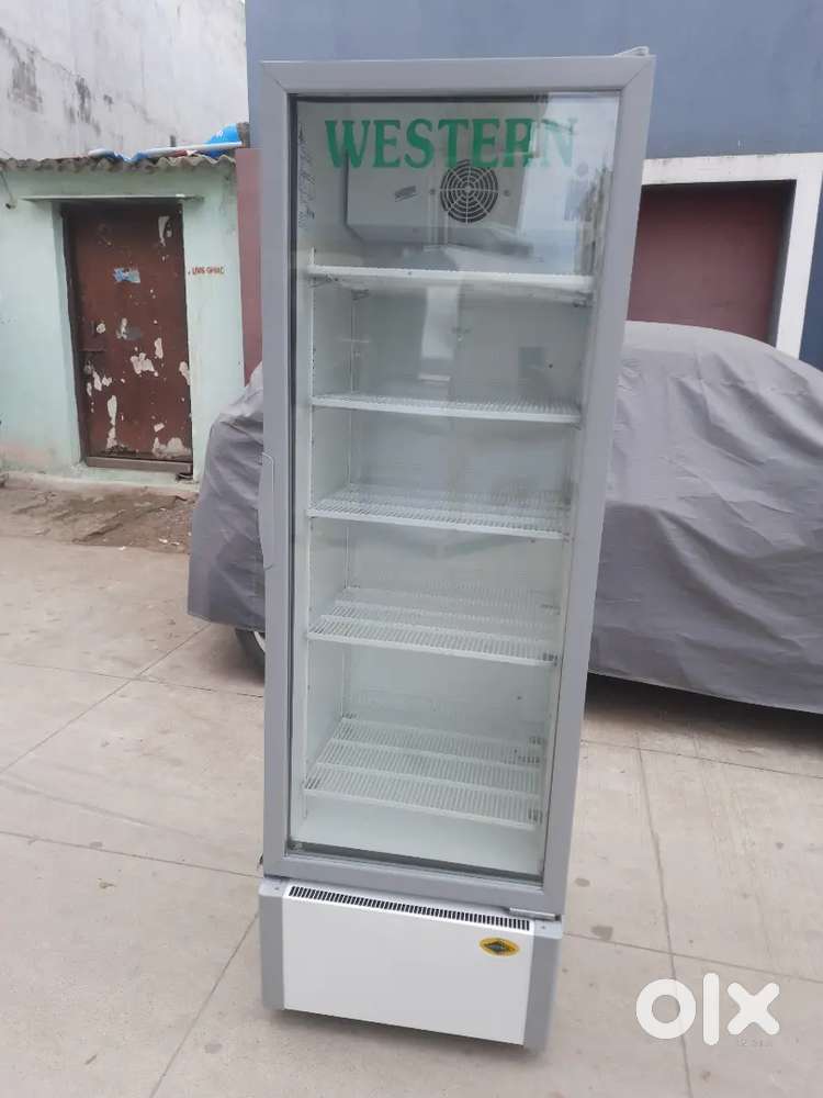 western 380-litres cool drink fridge neat & working condition For Sale