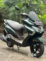SUZUKI BURGMAN STREET