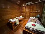 Spa therapist