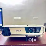 Epson EB-U32 LCD Projector For Sale !