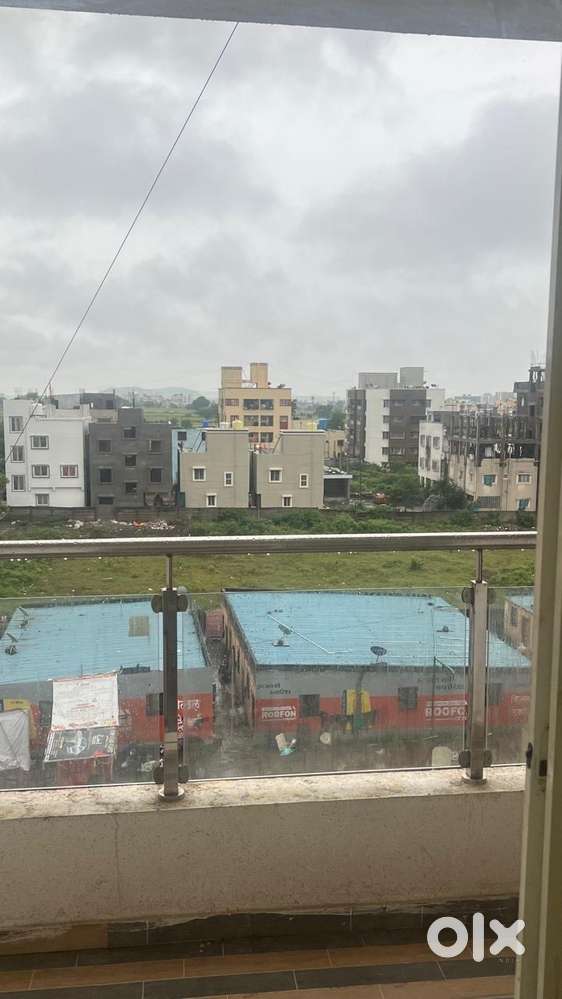 Flat 1 bhk newly painted with ample space near to dy Patil college