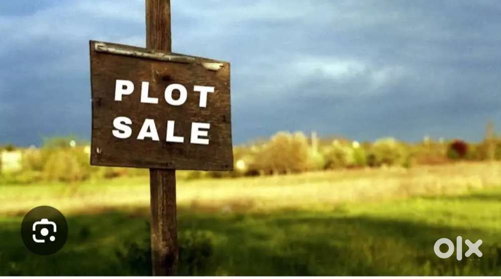 111 gaj plot 40 ft road Gated colony On main 4 lane