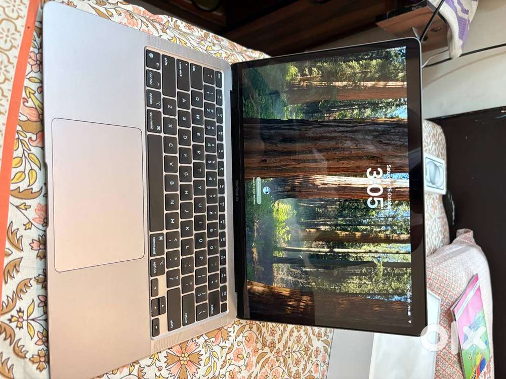 Apple MacBook Air M1 (2020) 8 Month Old Only (In Warranty))