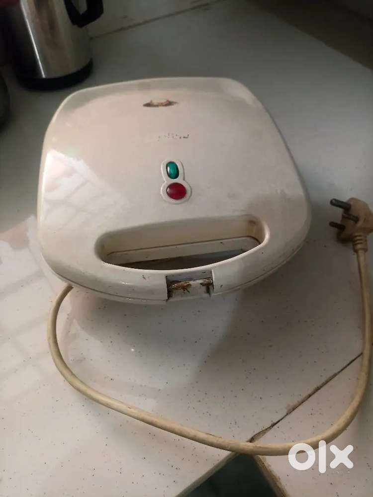Sandwich toaster maker