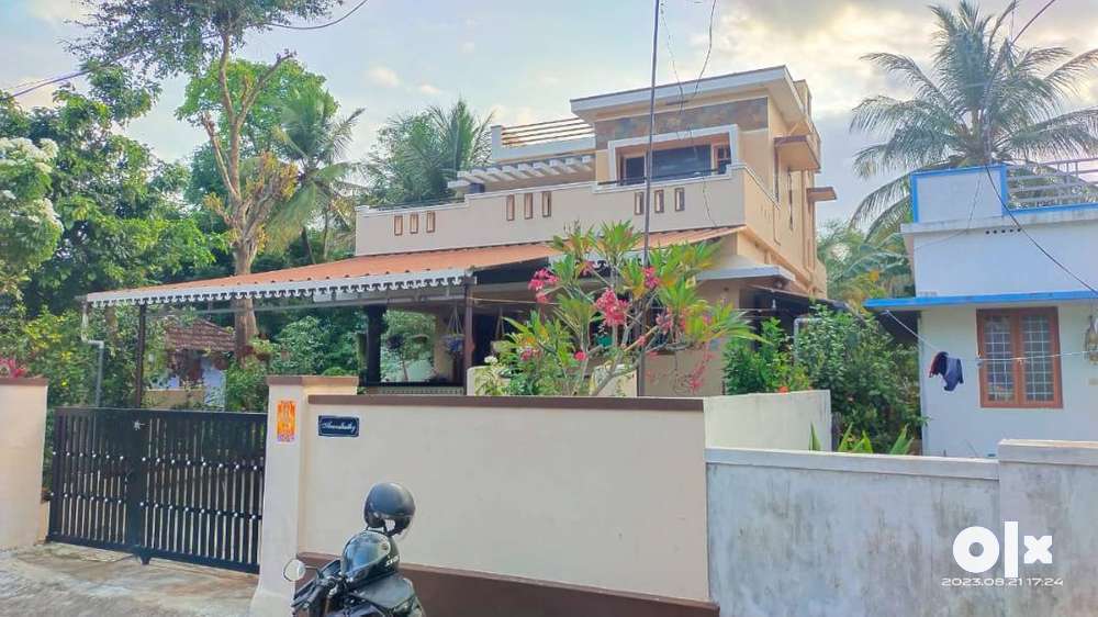 5.70 cent,1550 sqft,4 BHK house for sale at Pudussery Palakkad