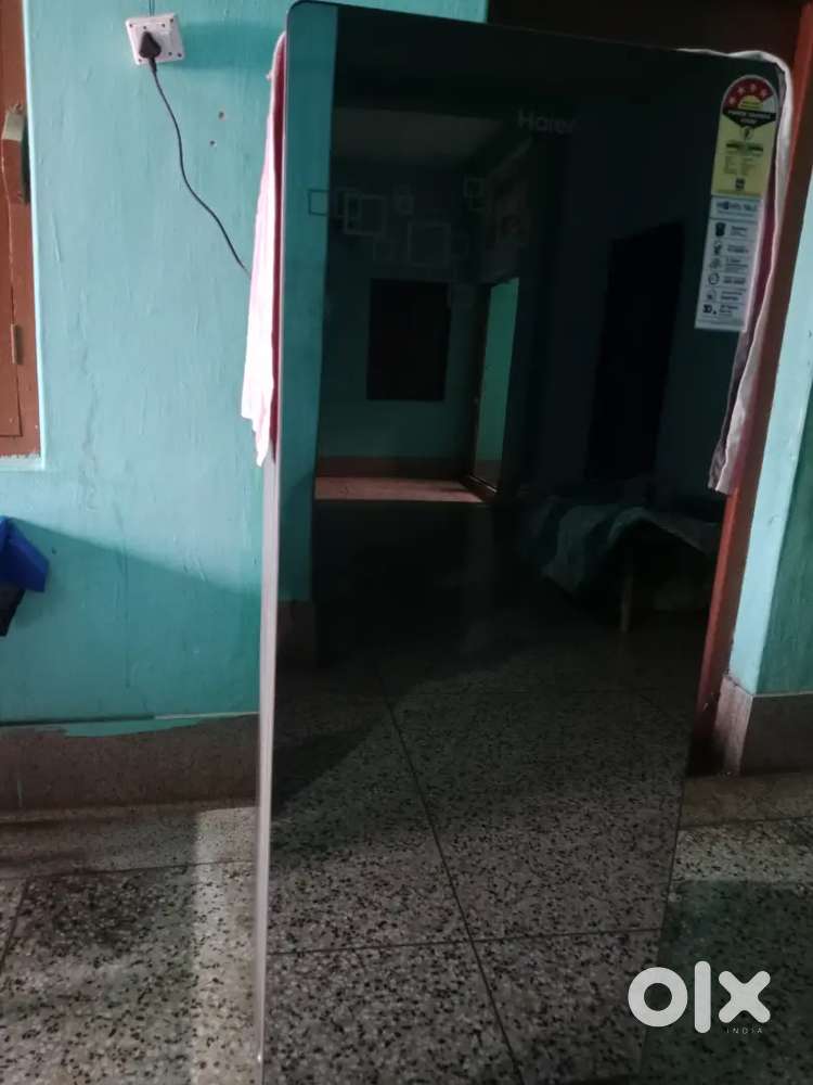 Fridge haier It's been a year, the single door fridge, space is good .