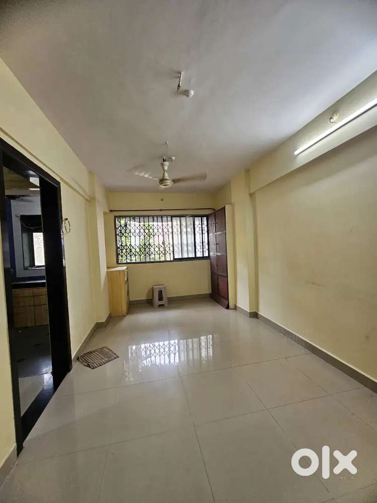 Immediately Position 1st floor 5 to 7 mint walking station Dombivli W