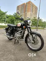 Royal Enfield classic 350cc brand new condition 1st owner full orijnal