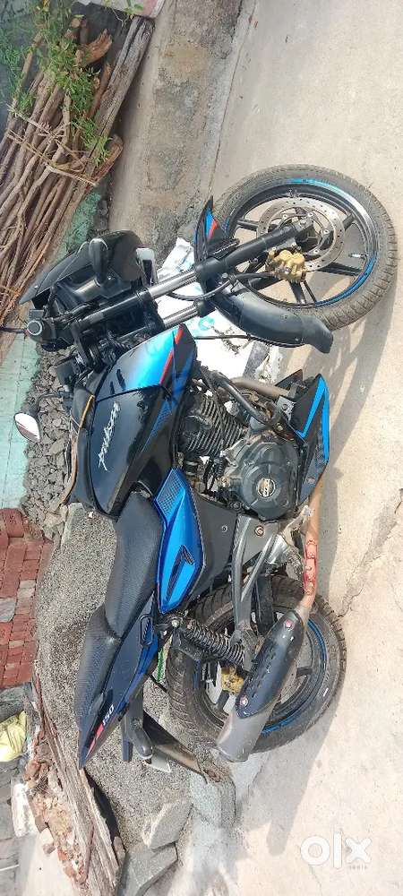 Pulsar 150