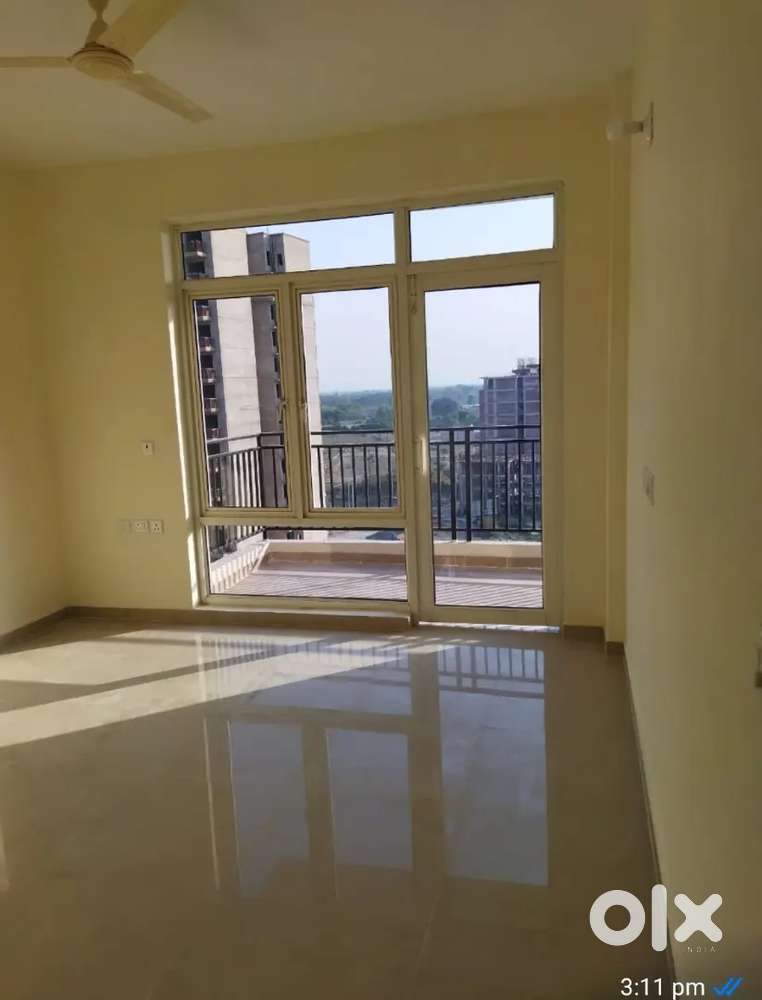 3bhk ,2 washroom, swimming pool,party club, garden is there.
