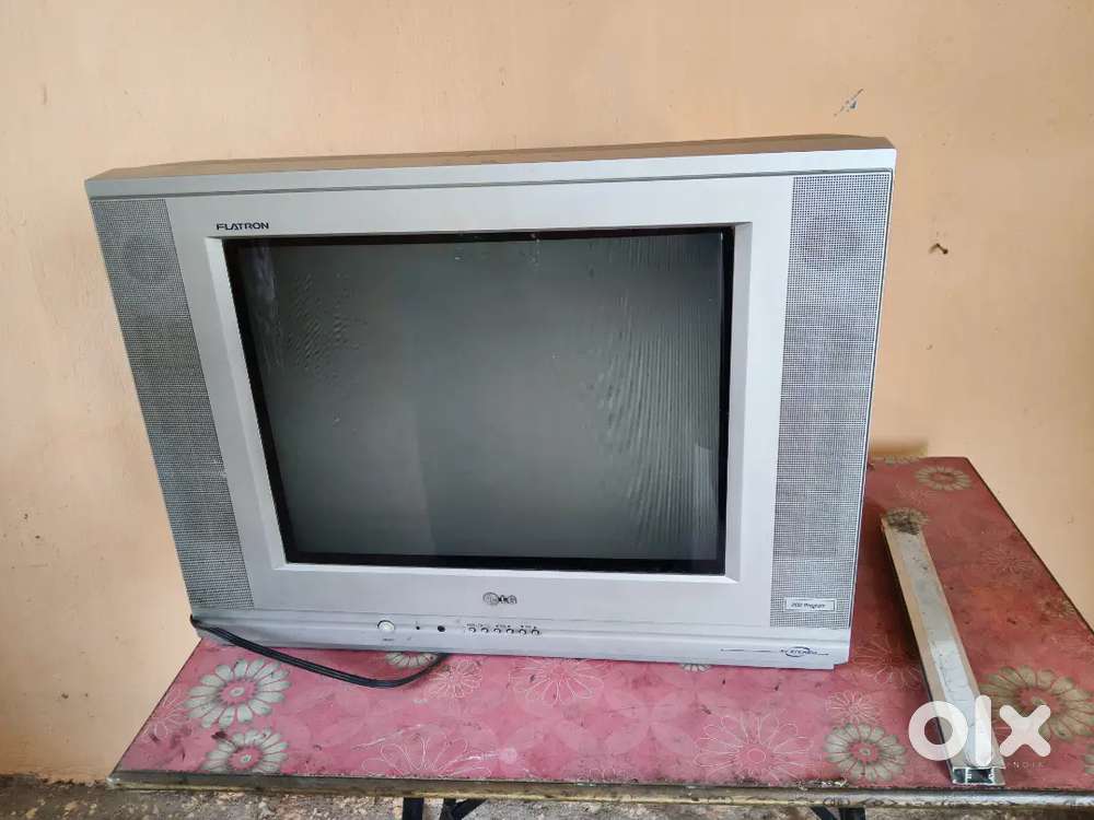 Selling of Tv  -lg( Flat and colour)