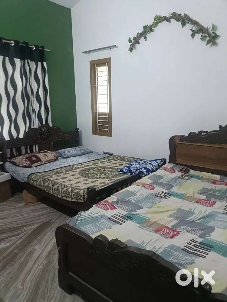 PG rooms 1 km distance to hilitemall,Cyber park,pottammal palazhi road