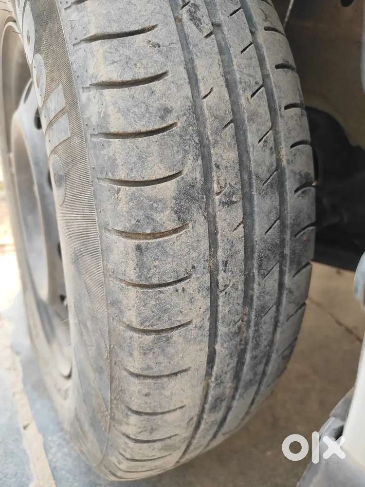 Maruti Suzuki Swift 2015b