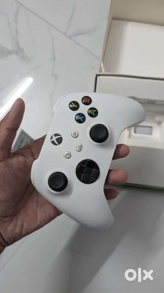 Xbox series S 512 gb with console original box with bill