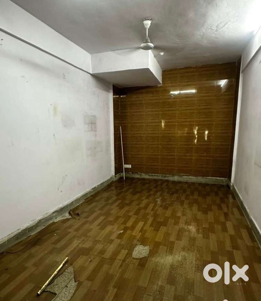 Ground floor MP nagar zone 2 shop for sale