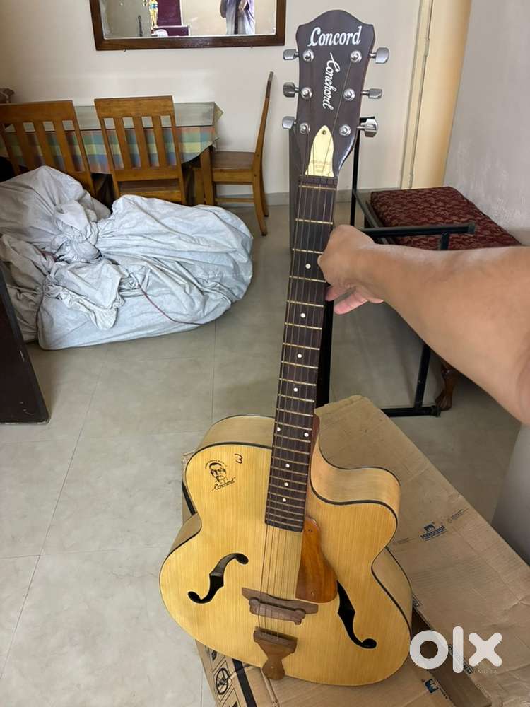 Acoustic Guitar New condition, unused totally