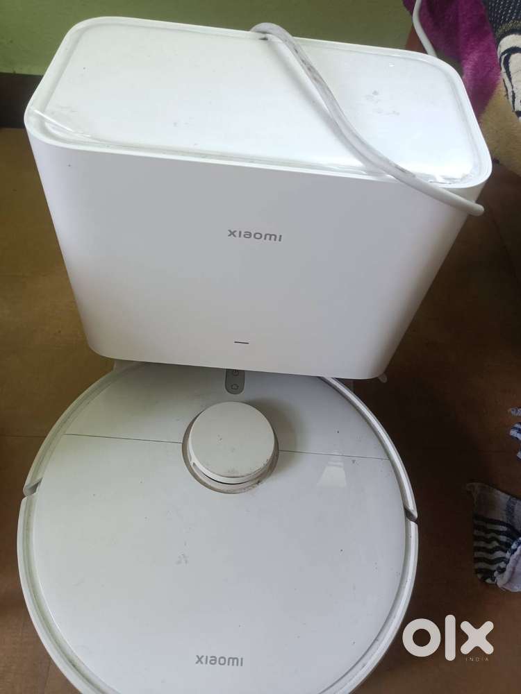 Robotic vaccum cleaner mi brand