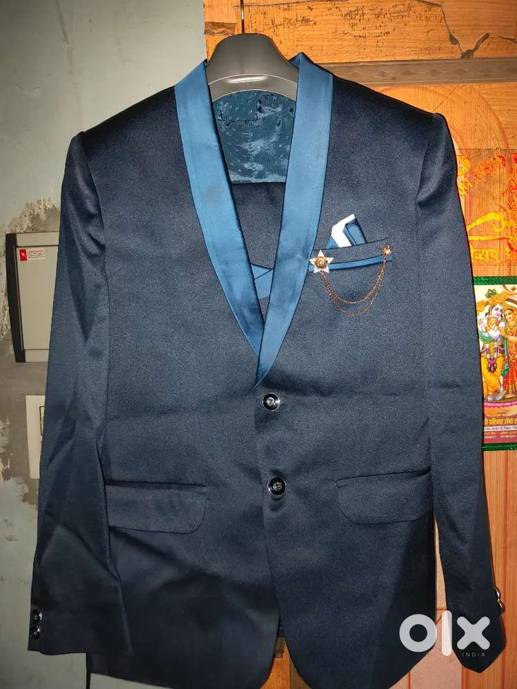Coat pent 3 piece available for sale
