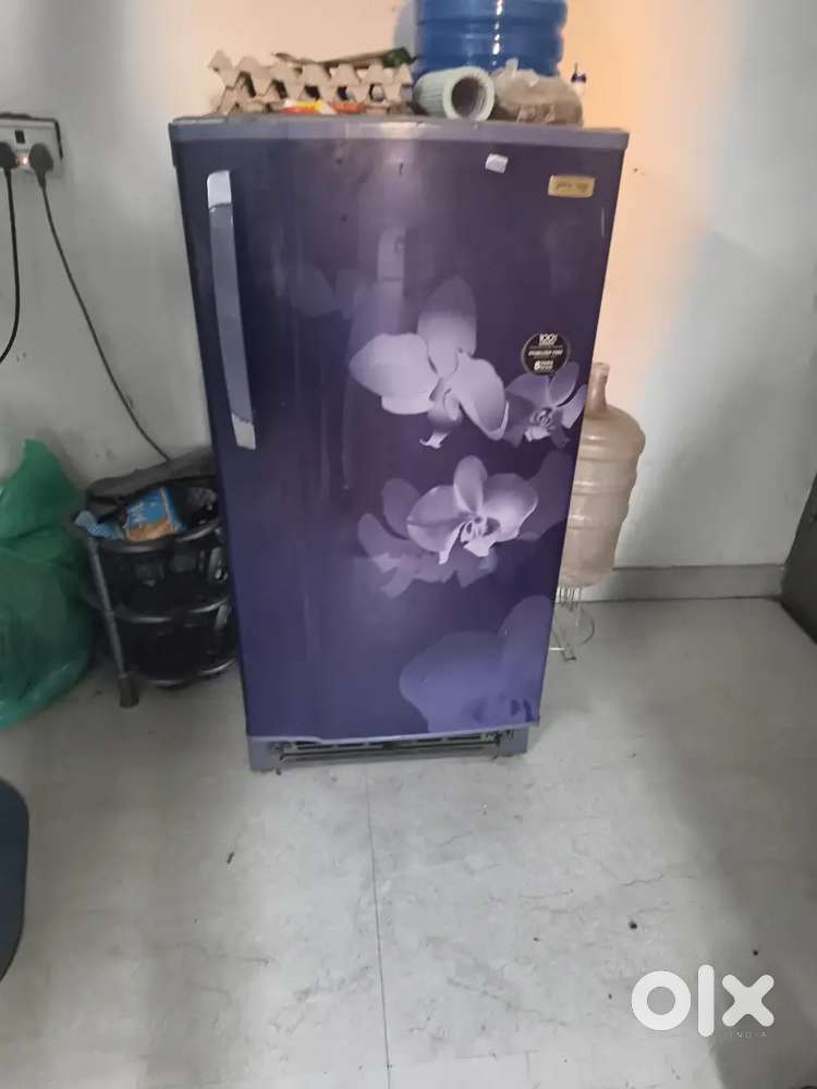 On work fridge all most everything new urgent sale 6000