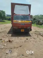 SML Samrat 22feet closed container single owner