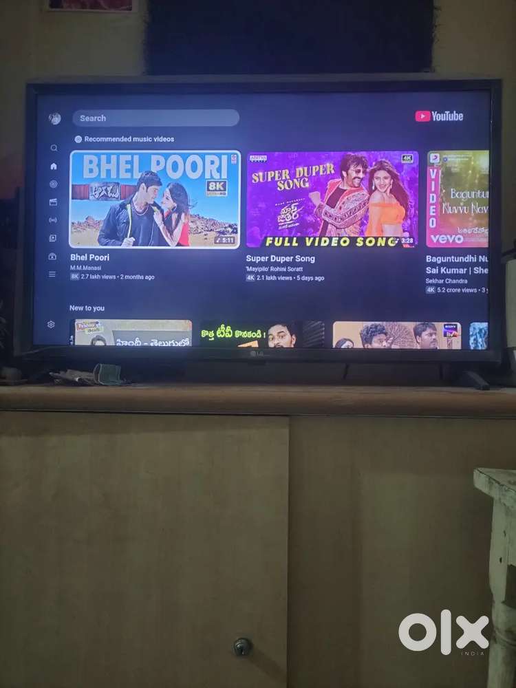 LG. 32 inch smart tv