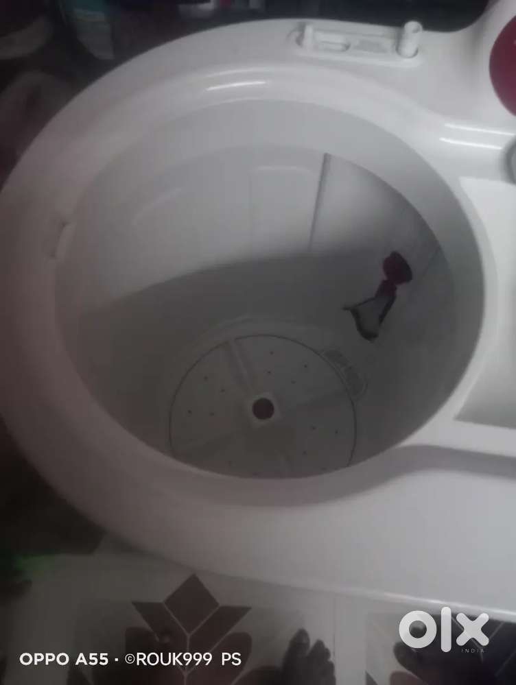 Whirlpool Semi Automatic Washing Maching