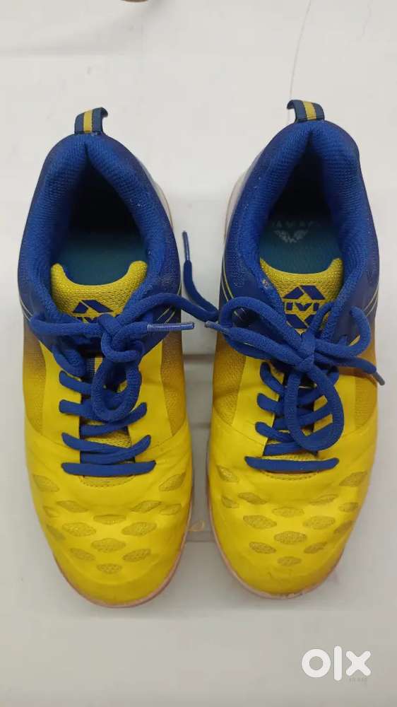 Badminton shoes for sale