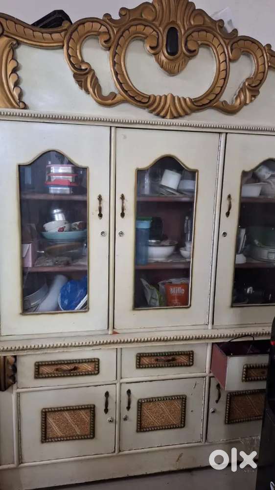 Showcase cupboard