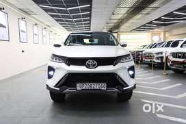 Toyota Fortuner 2.8 Legender 4X2, 2021, Diesel