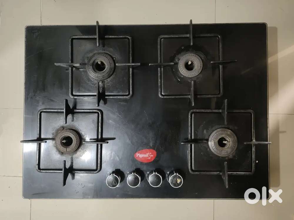 Padmini 4 burner Cooktop