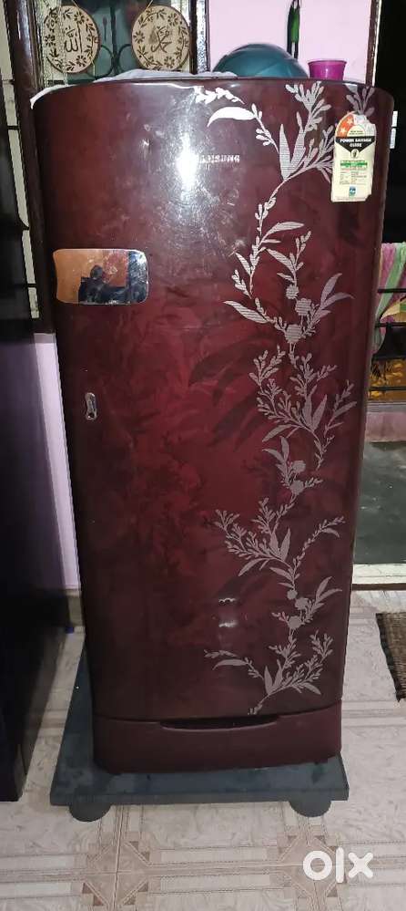 New condition fridge