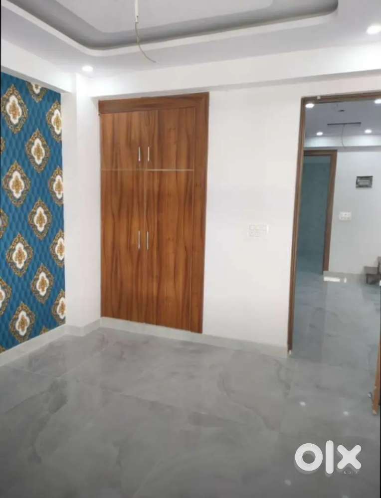 2bhk flat 1100sqft on road project