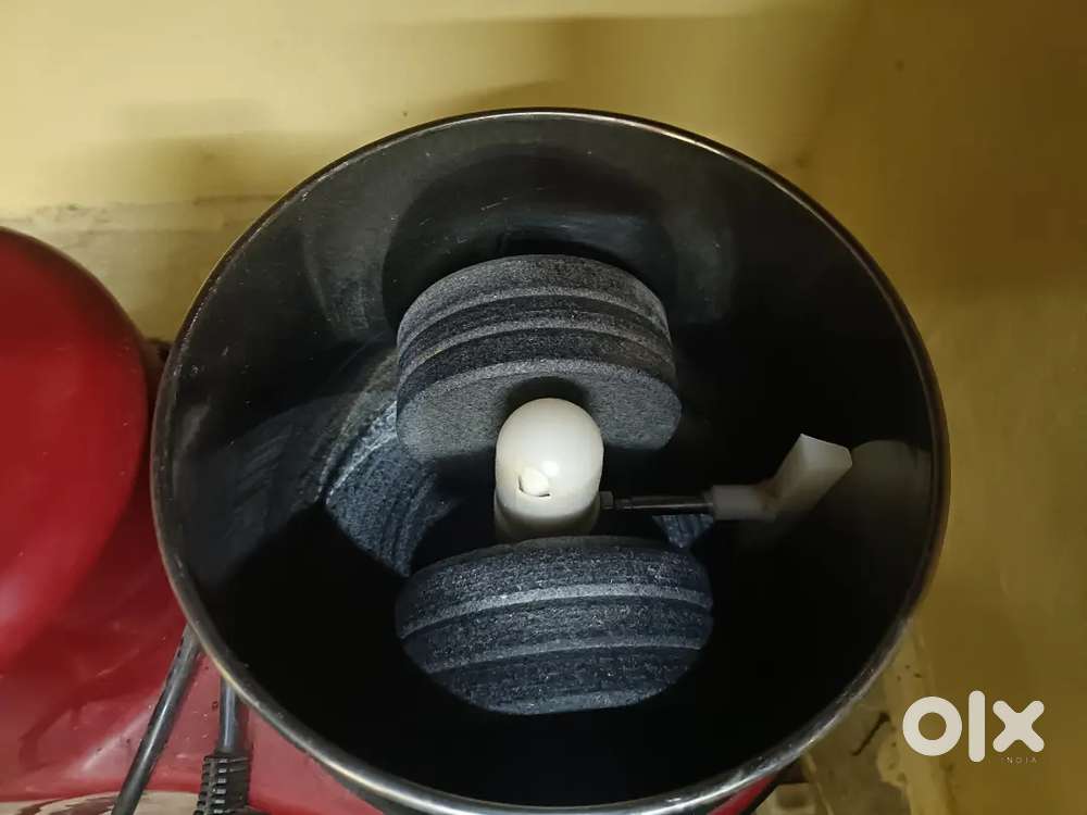 Tilting wet grinder