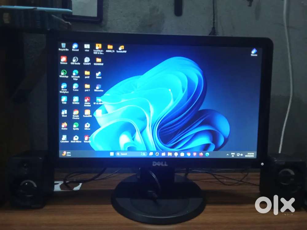Dell computer screen  Dell monitor