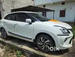 कार बेचना है