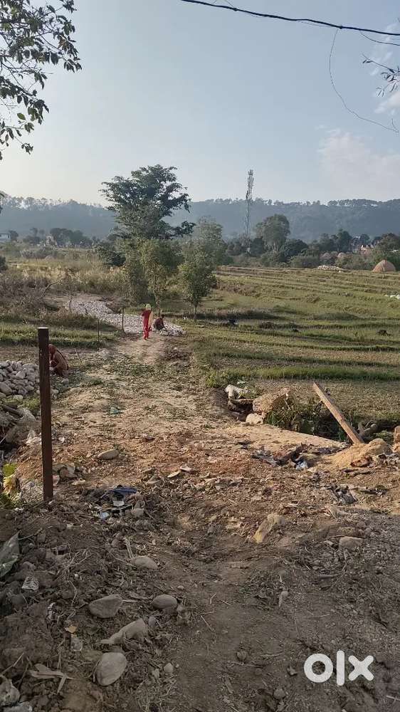 1karnal plot for sale near road