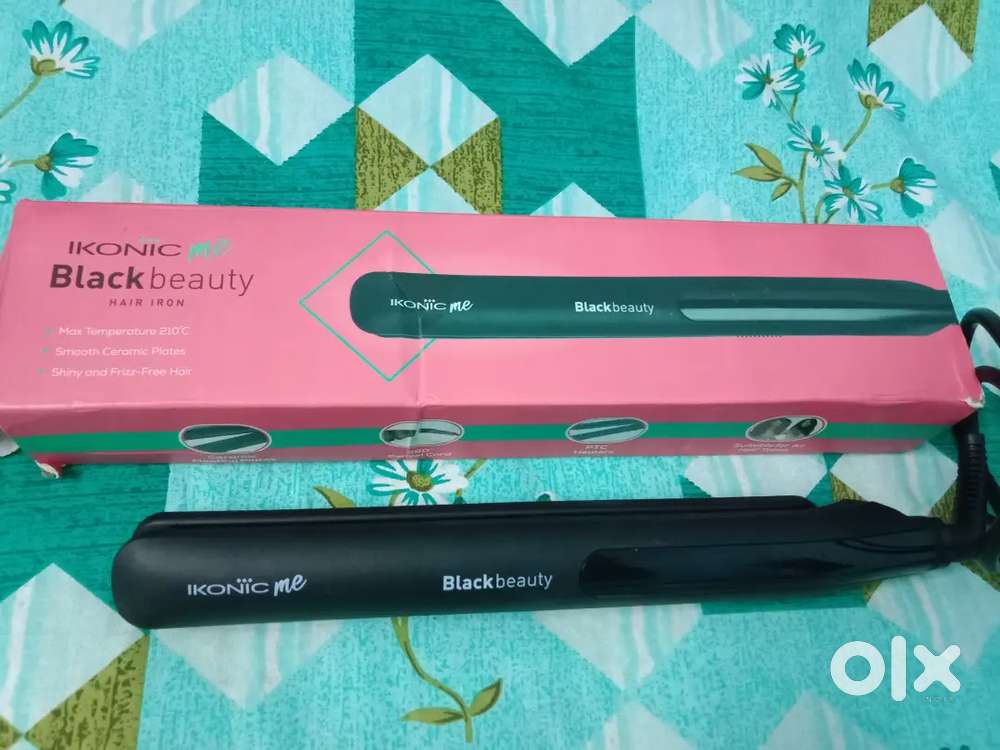 Ikonic hair straighter