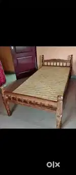 Unusable Single wooden Bed