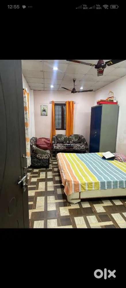 HALL ROOM AVAILABLE FOR FULL FURNISHED AVAILABLE IN SHARING