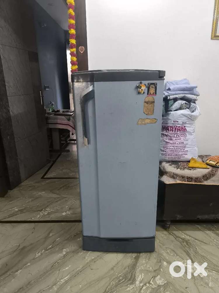 200L Godrej single door refrigerator in good condition